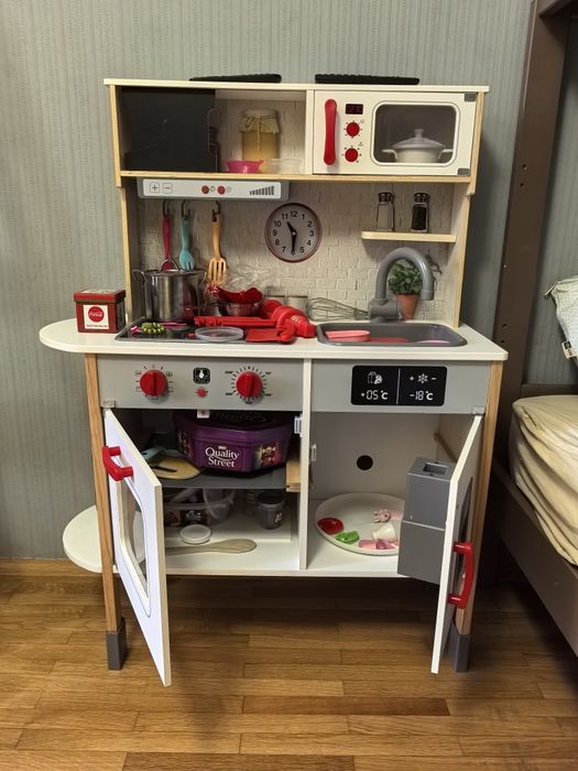 Детска дървена кухня