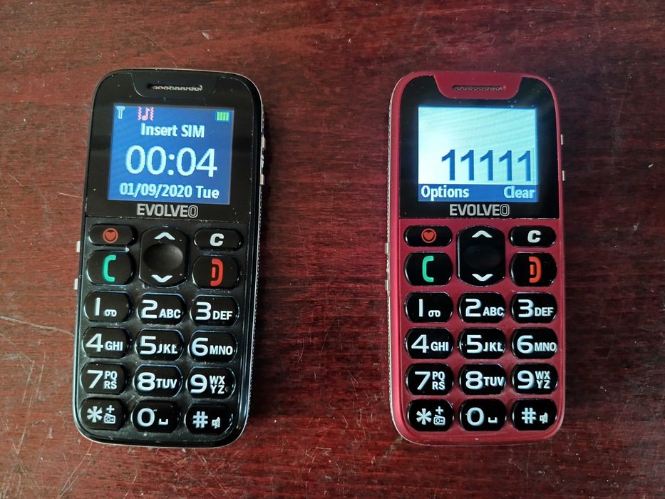 Телефон за възрастни