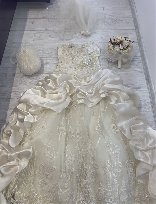 Сватбена рокля XS-S