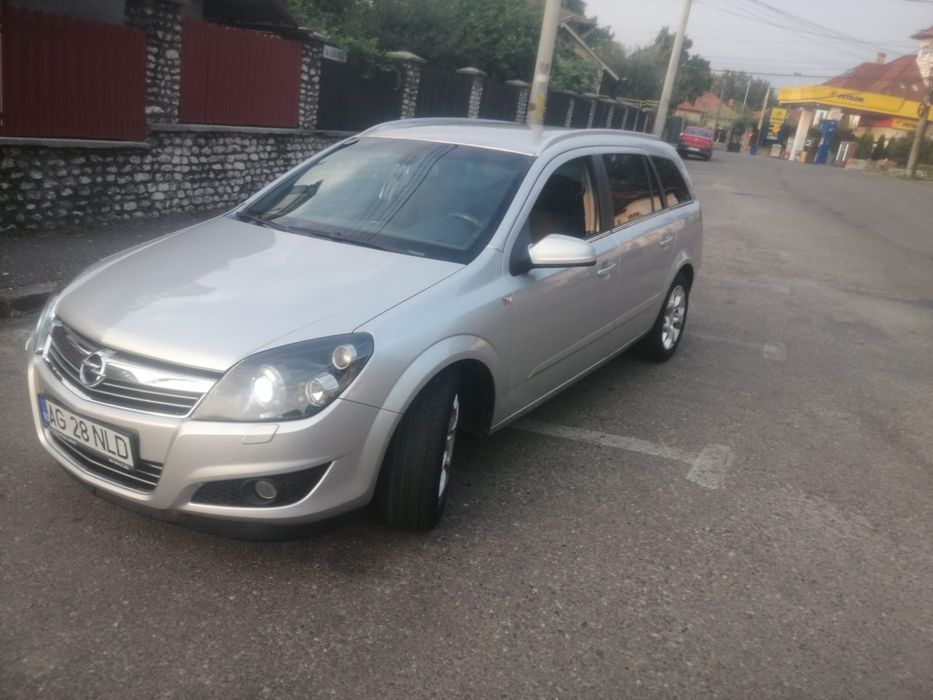 Vând Astra h benzina ,gpl