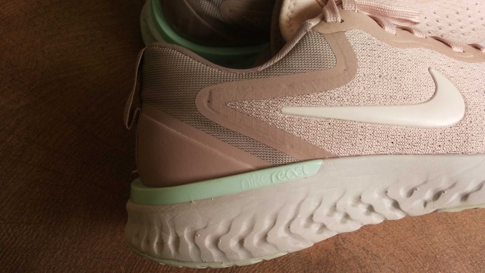 NIKE Odyssey React Particle Pink Размер EUR 39 / UK 5,5 дамски маратонки 145-13-S