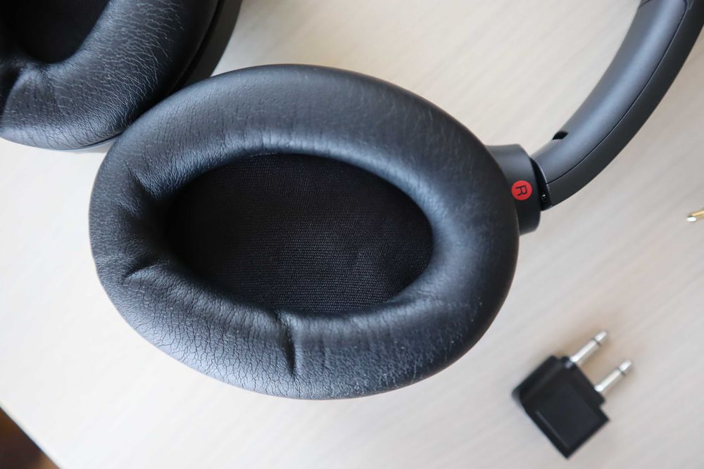 Casti SONY 1000X M3 cu noise cancelling, bluetooh