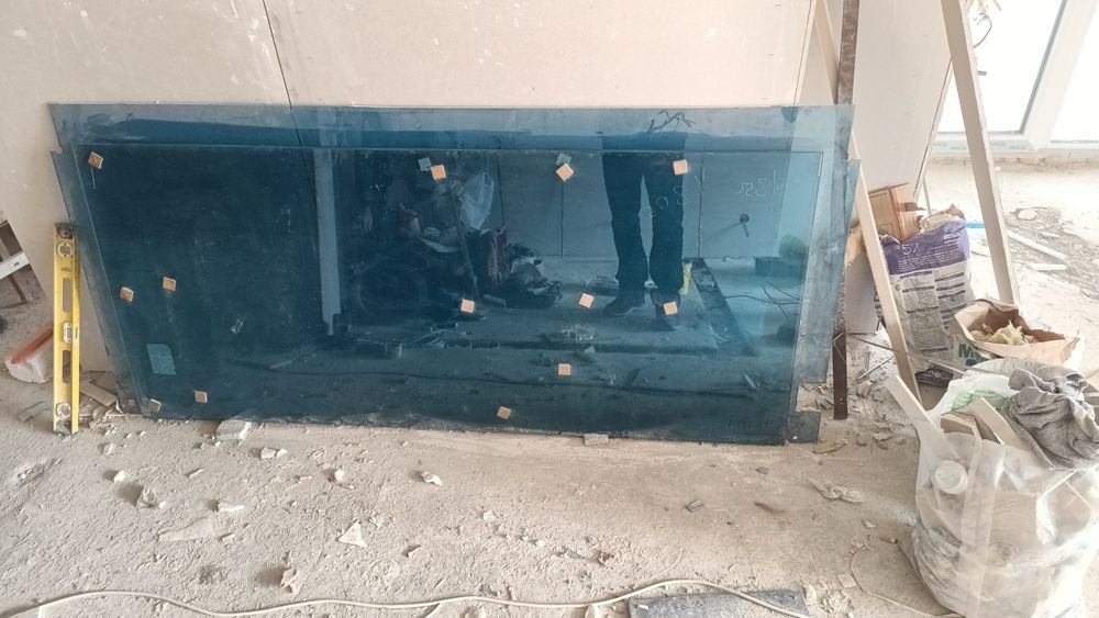 Закалено стъкло триплекс 185 на 85,5