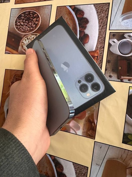 Iphone 13 pro xolati zur hamma joyi radnoy