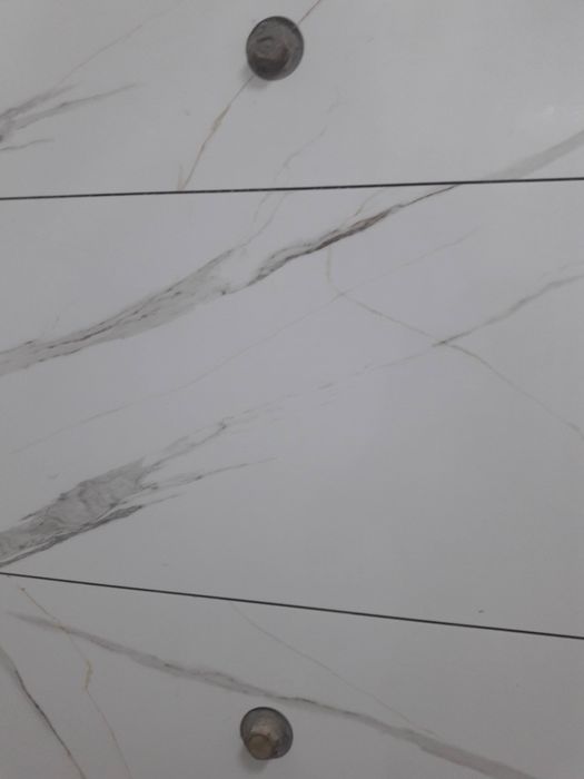 Кафель тераман  70мингдан 120мингача гарантия  качества.