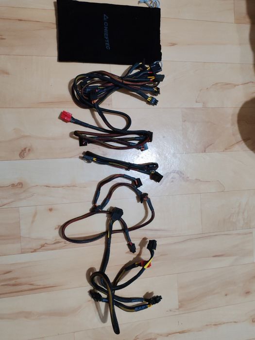 Блок питания Chieftec 750W