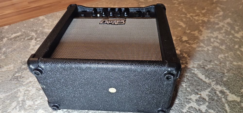 Amplificator  chitara  Cruzer cr 15 G