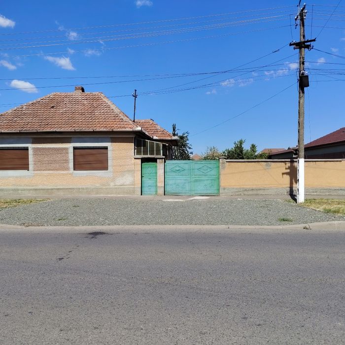 Casa/spatiu +plus teren 1080 mp de închiriat.