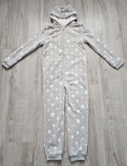 Мек,пухваш гащеризон за спане 122-128