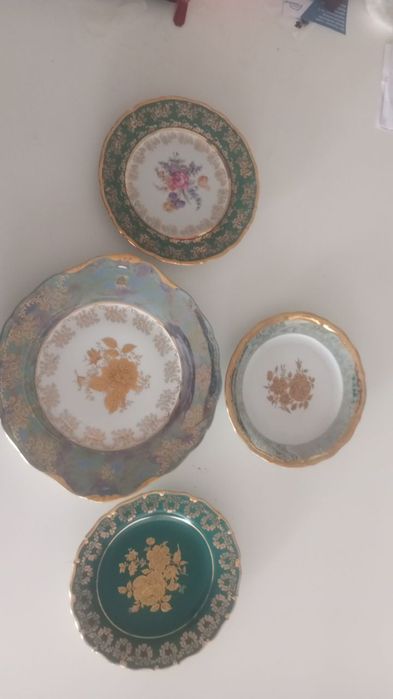 Новый комплект 4ка! Ручной работы,сусанное золото, эксклюзивный фарфор