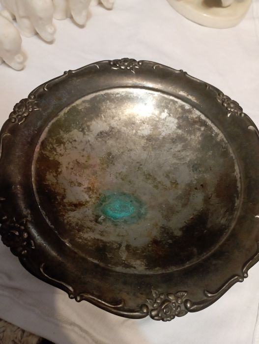 Продам мельхиоровую маслёнку