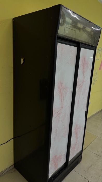 Продам холодильник