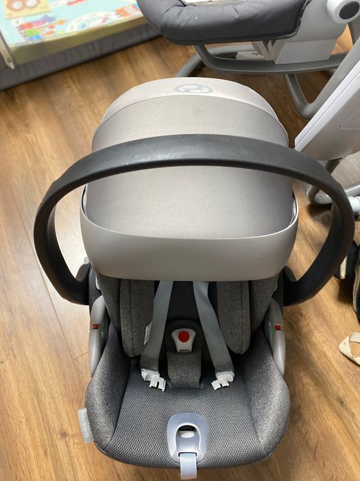 Scoică auto Cybex Platinum Cloud T i-size Plus