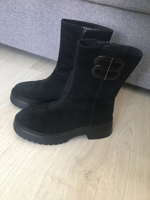 Продам зимние сапоги