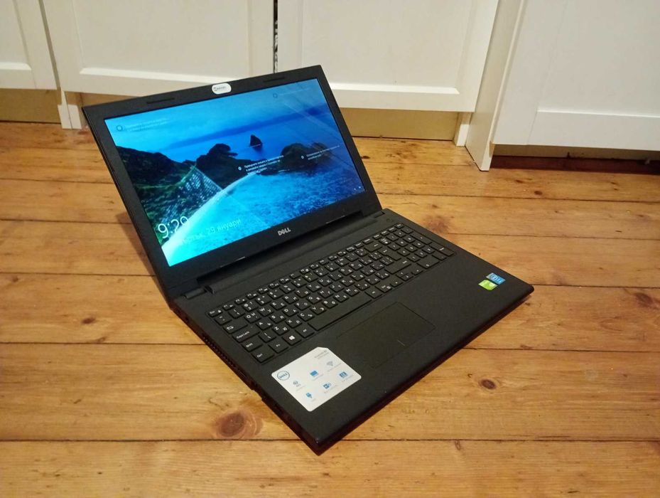 Лаптоп Dell 15 /ново SSD/ геймърски /нова батерия /GeForce 820M 2GB