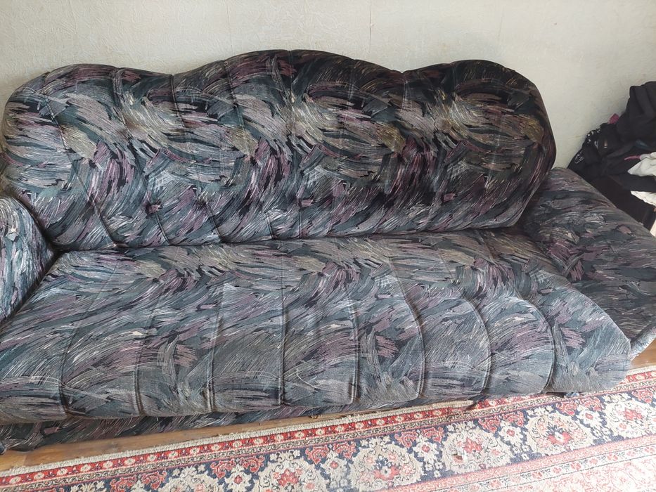 Продам диван и 2 кресла