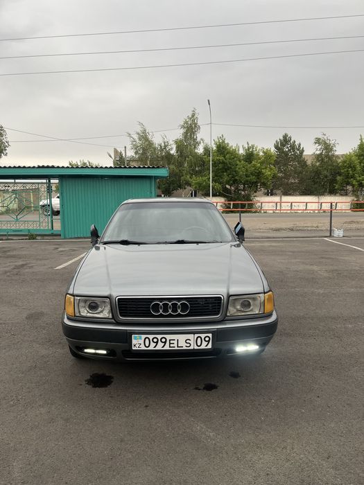 Продаю ауди 80 б4