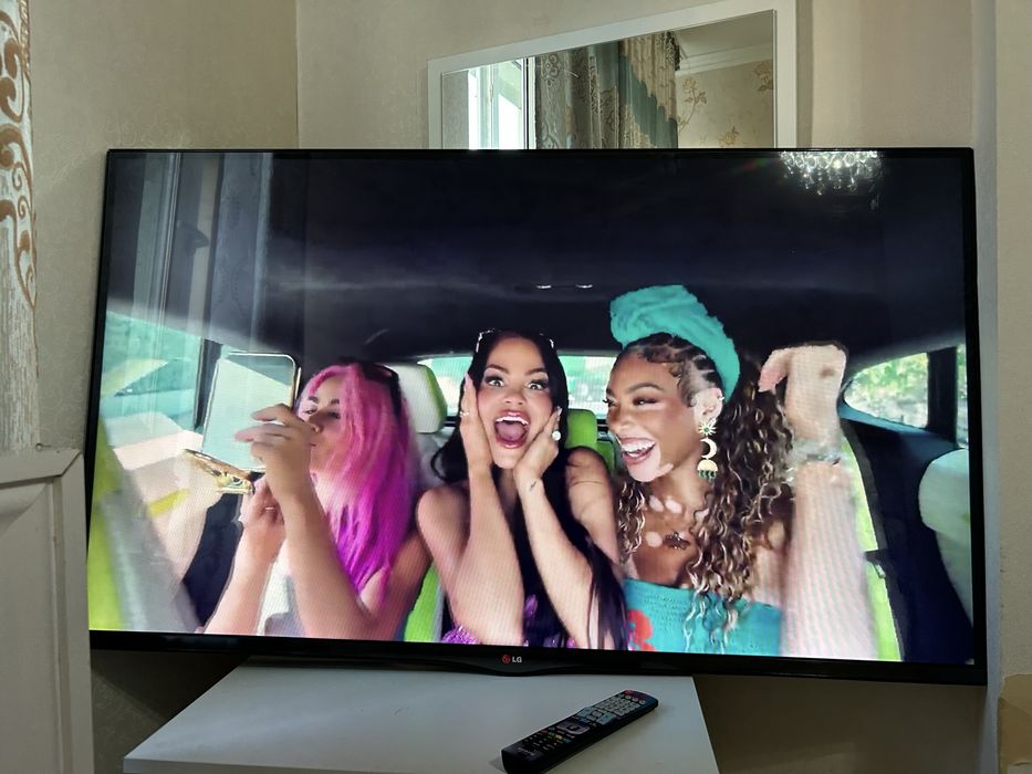 LG SMART TV 55/140см диогональ