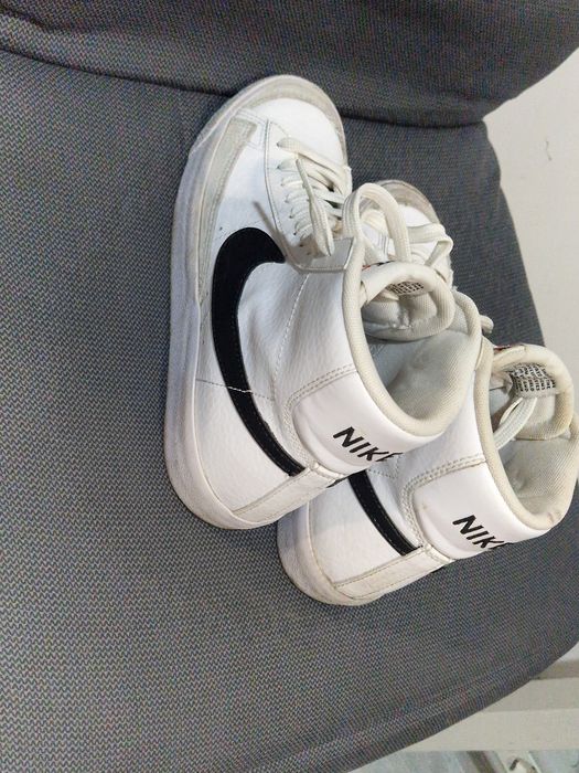 Adidasi  / bascheti Nike in stare bună