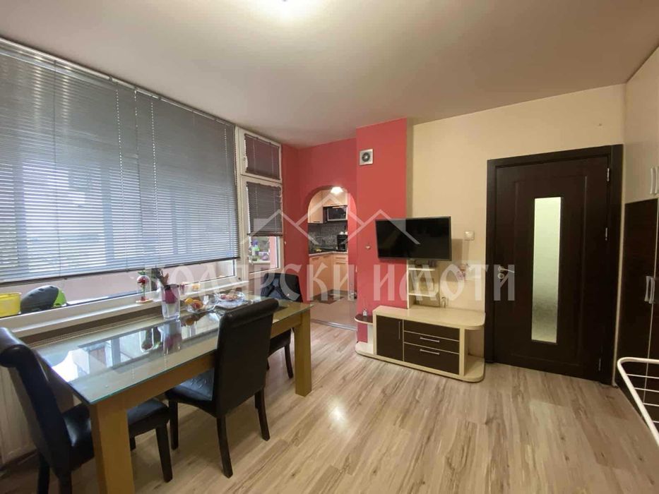 Продава се Двустаен апартамент в Велико Търново, Колю Фичето - 60 кв.м за 893 €/кв.м - Снимка #3