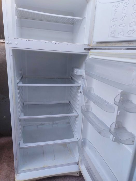 Frigider Indesit perfecta stare de functionare