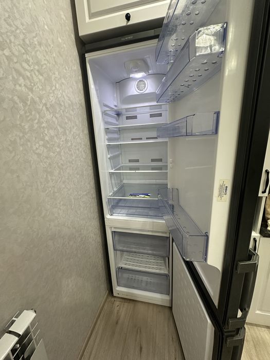Срочно продам  холодильник б/у