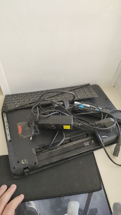 Продам ноут на запчасти