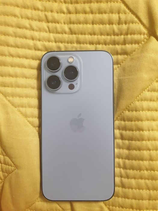 Продаю айфон 13 про
