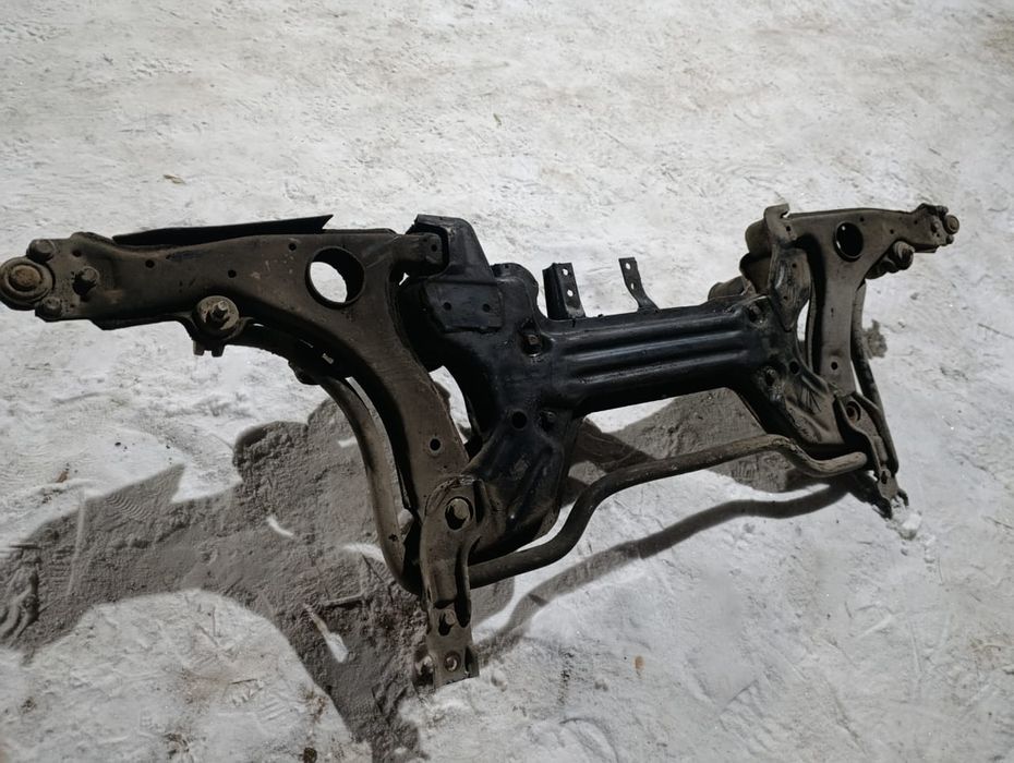 Балка на Пассат Б3