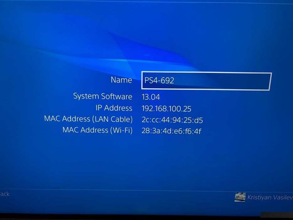 PlayStation 4 PRO 1TB, два контролера + подарък игра