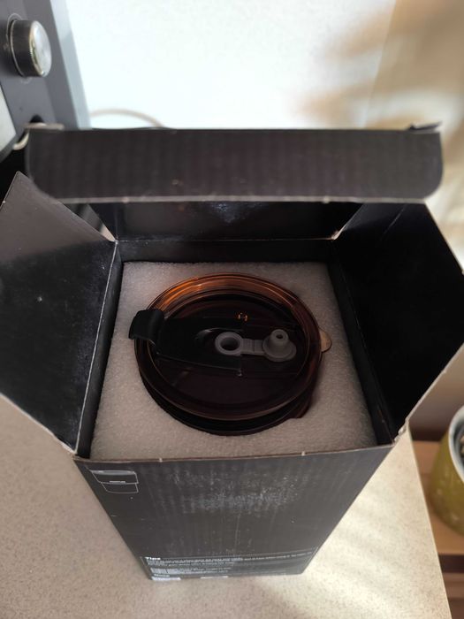 Чаша за топли и студени напитки