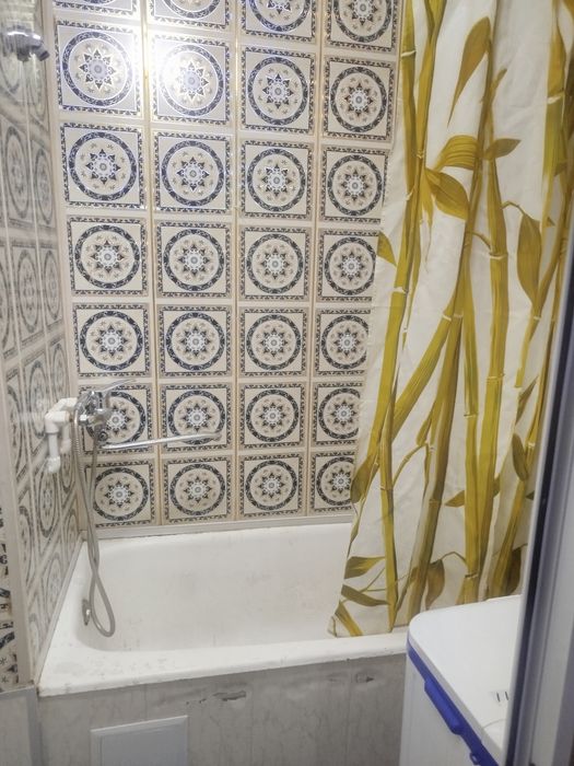 Сдаёт 1 ком кв 4 этаже Супер БАМ 1млн 800 тысяча сум