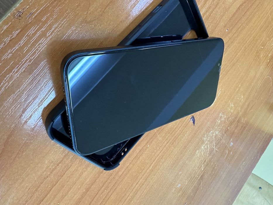 iPhone 13.
