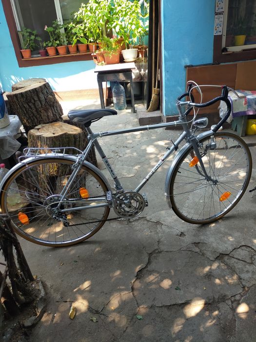 Bicicleta Royal pe 28 semicursiera fuul shimano.