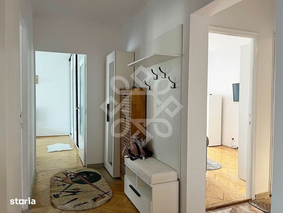 Apartament cu 3 camere de inchiriat pe bld. Stefan cel Mare