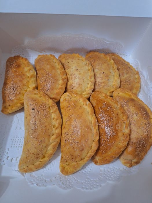 Готовим самсу сыр + помидор из пеочного теста.