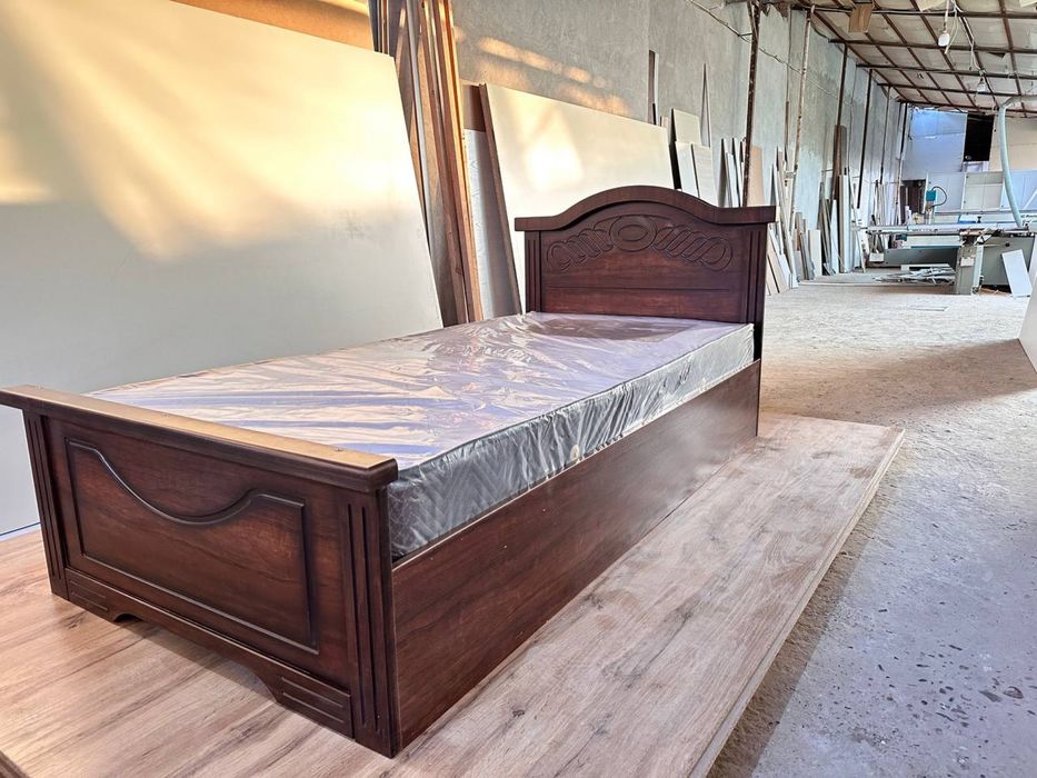 Krovat|kravat|кроват|диван|спалня