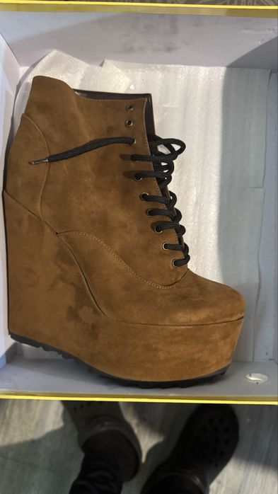 Дамски боти 38 номер
