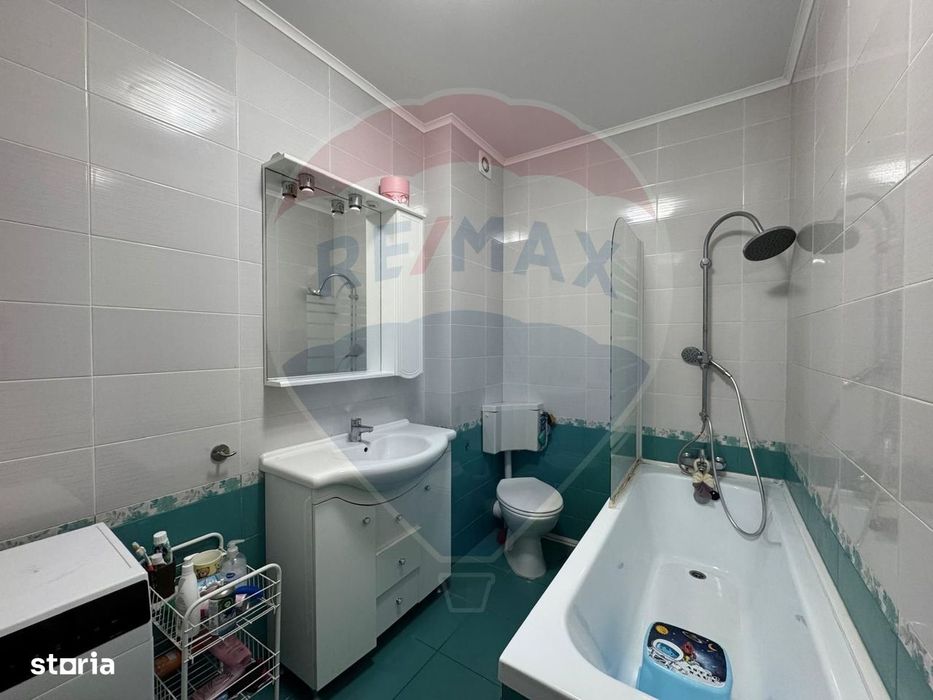 Apartament cu 3 camere la ARED( cu loc de parcare)