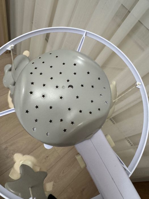 Въртележка за кошара електрическа