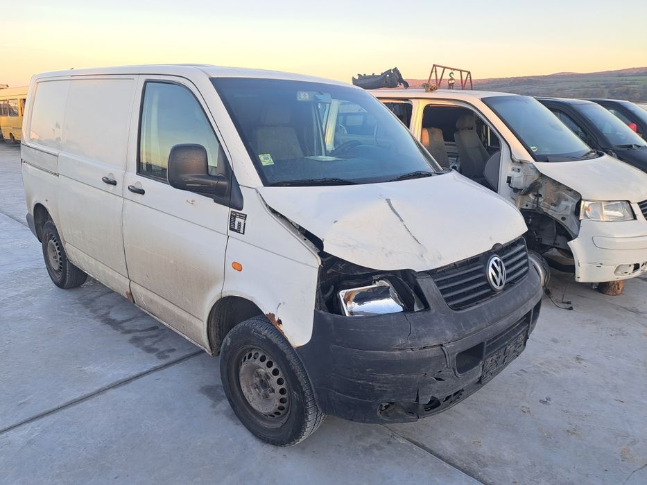 Фолксваген Транспортер Т5 1.9ТДИ VW Transporter T5 1.9TDI НА ЧАСТИ