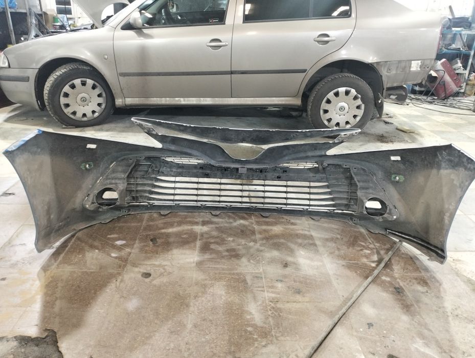 Бампер на Тойота камри 70 европеец