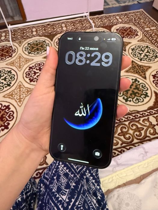 Продам Iphone 15 черный
