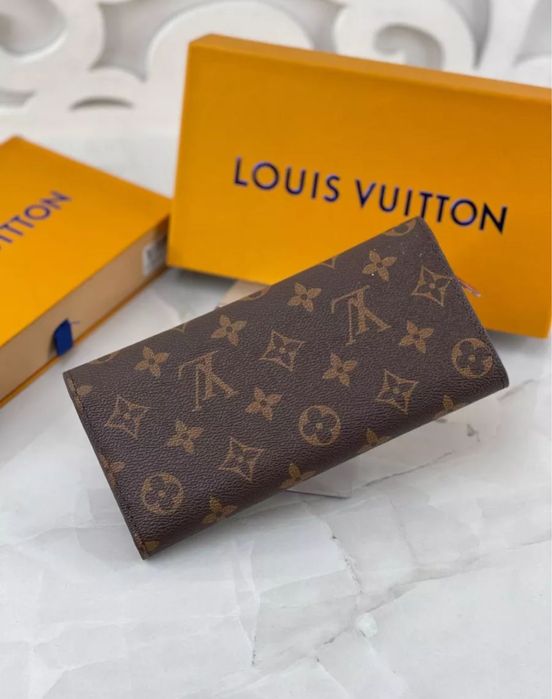 Кошелек новый луи витон