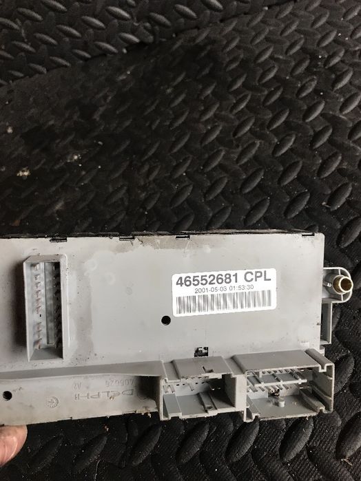Кутия с предпазители за Fiat Doblo Jtd (2002-2011) 46812228 / 46552681