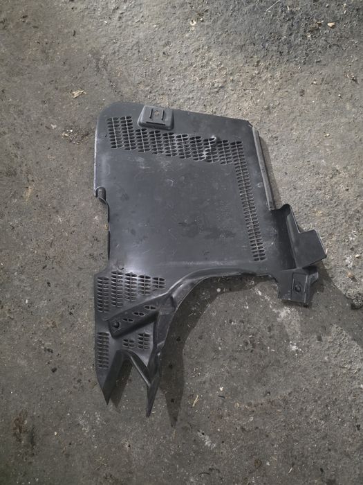 Капаци покрай двигател за Mercedes w 211