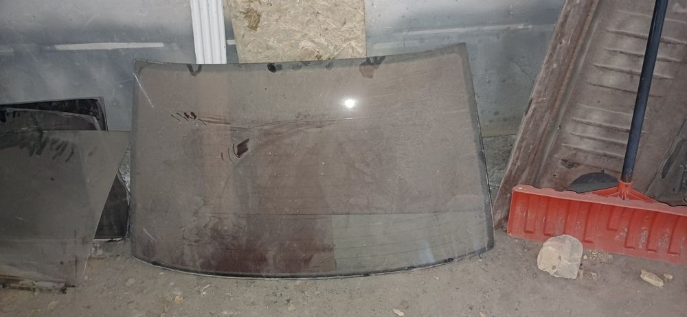 Сидение и стекло на опель вектра