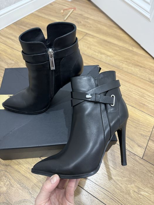 Ботильоны на шпильке