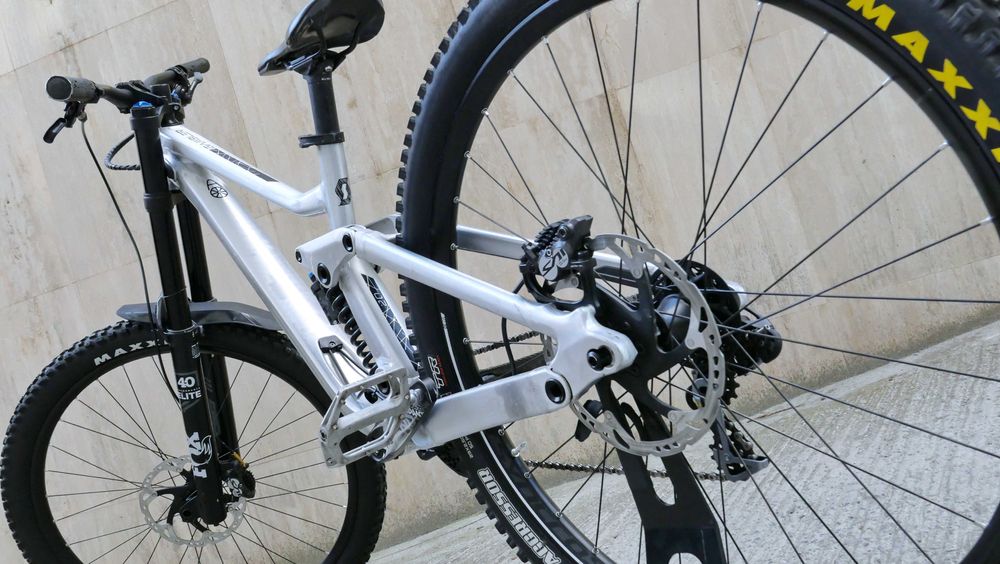 Scott Gambler 920, състезателен DH, 29 цола, FOX 40, Shimano Saint