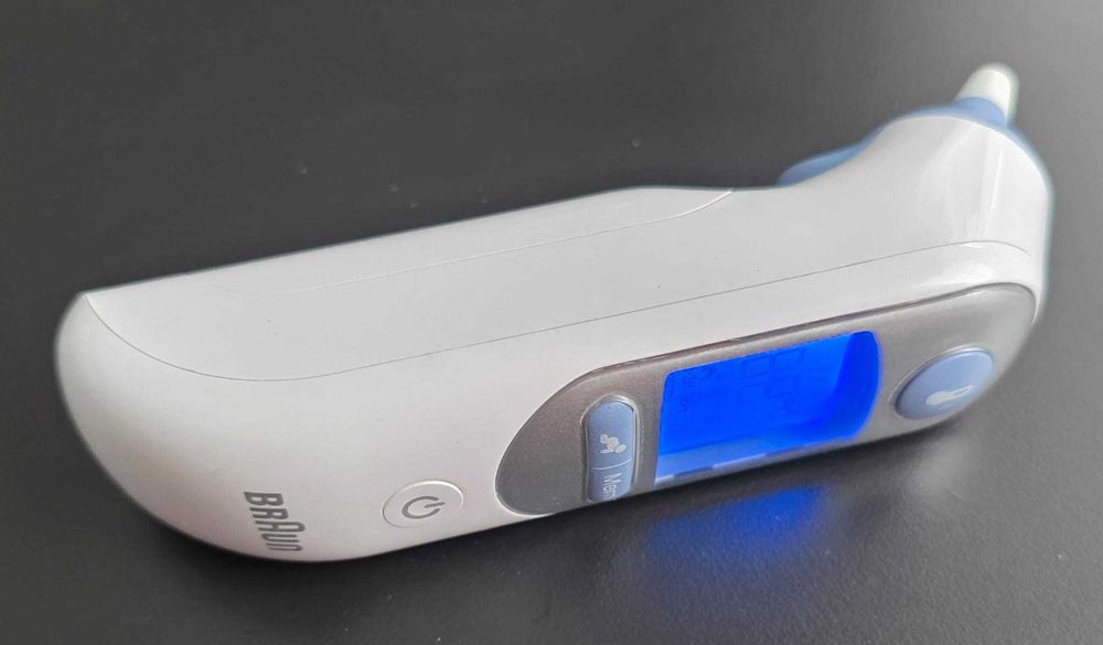 Braun ThermoScan 7IRT 6520 Termometru auricular infraroșu AgePrecision